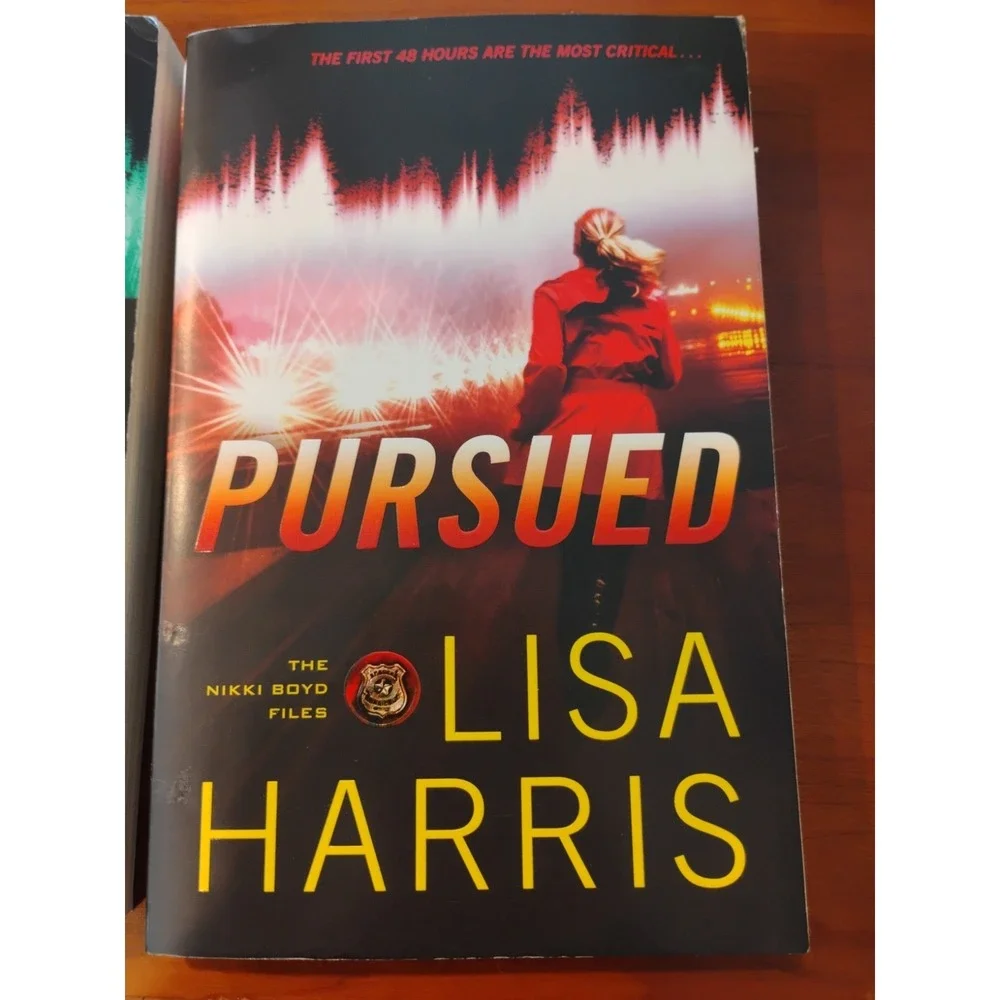 Missing/Pursued 2 (The Nikki‎ Boyd Files) Pair- Paperback Harris, Lisa - GOOD